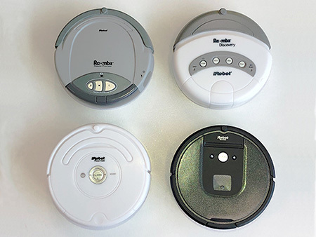 ガシャポンでルンバのミニチュア玩具をゲット、アイロボットとバンダイ