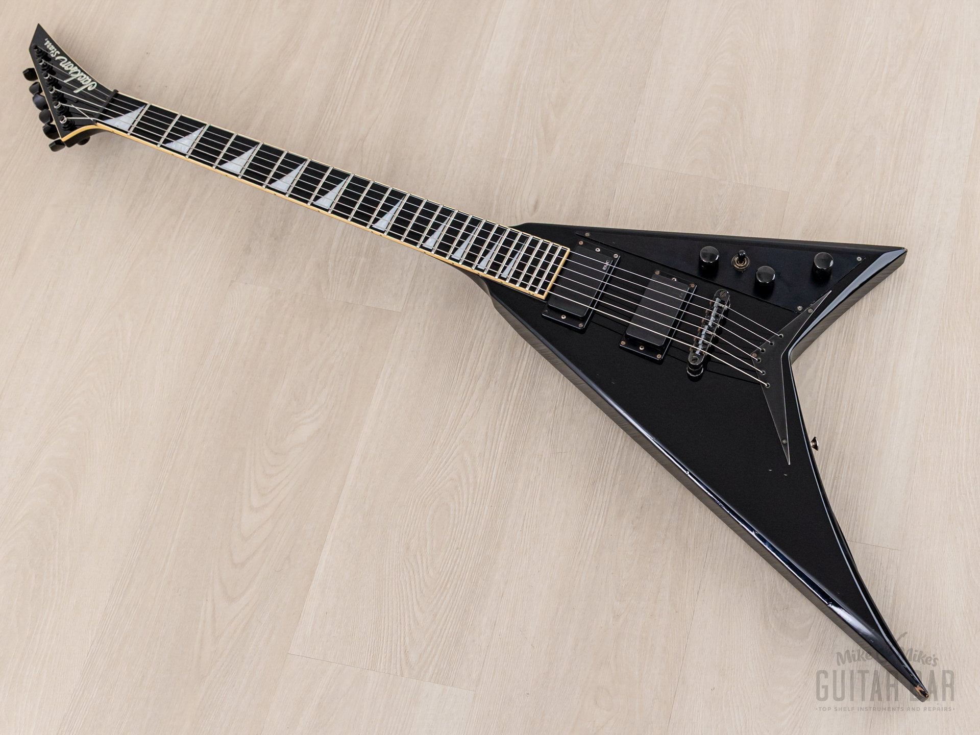 2006 Jackson Stars Randy Rhoads RR-J2BE Flying V Black w/ EMG & Case