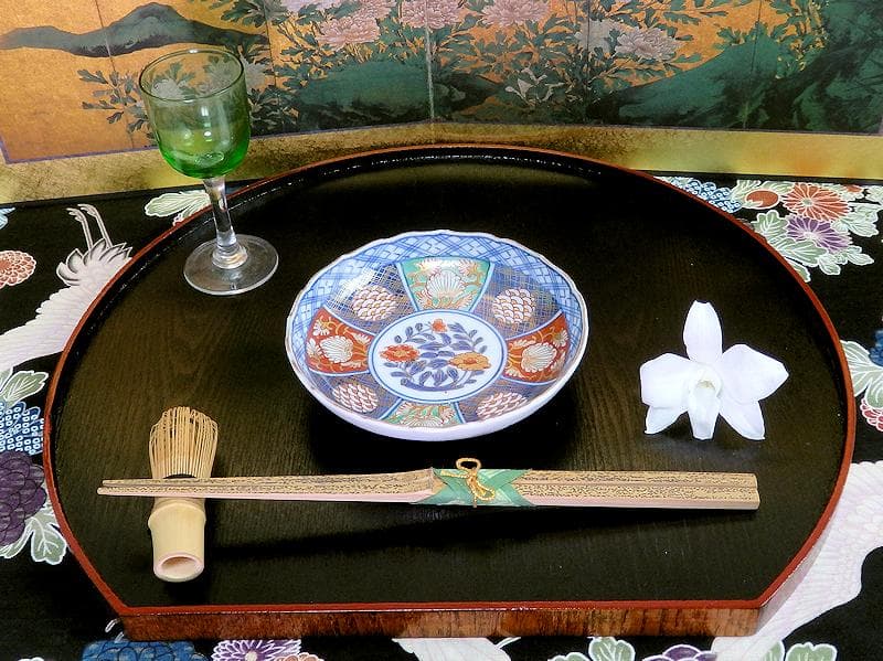 大聖寺伊万里 金襴手 青海波に牡丹の図 4寸皿 5枚 B205AS-CZe - メルカリ